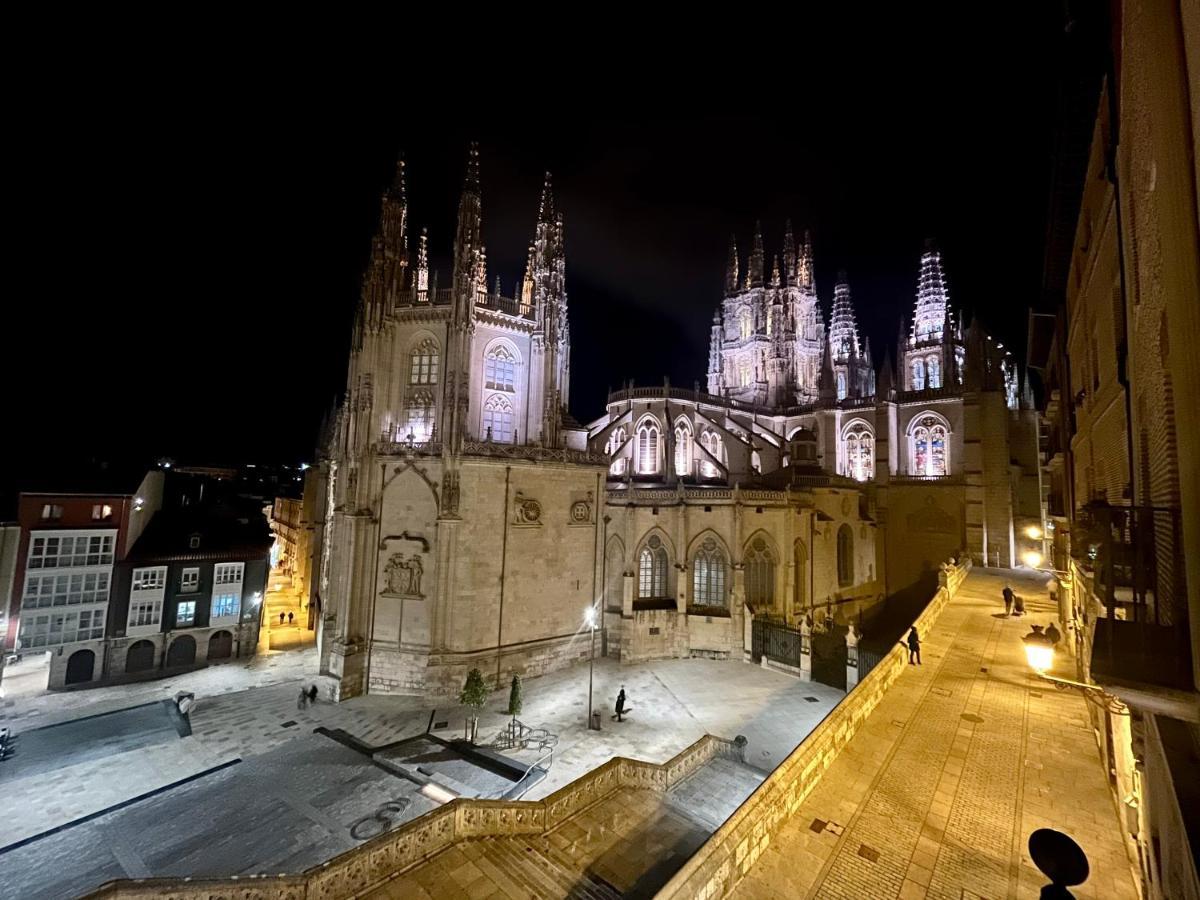 Atuaire Home Balcon Con Vistas A La Catedral De Burgos Bagian luar foto