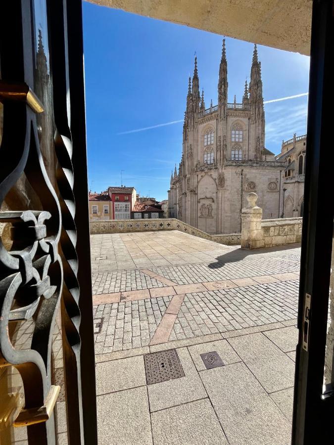 Atuaire Home Balcon Con Vistas A La Catedral De Burgos Bagian luar foto