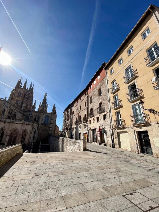 Atuaire Home Balcon Con Vistas A La Catedral De Burgos Bagian luar foto